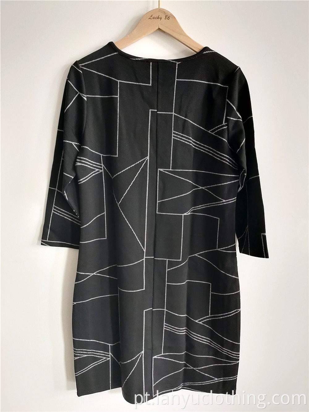 Women's Loose Dress With A Round Neck